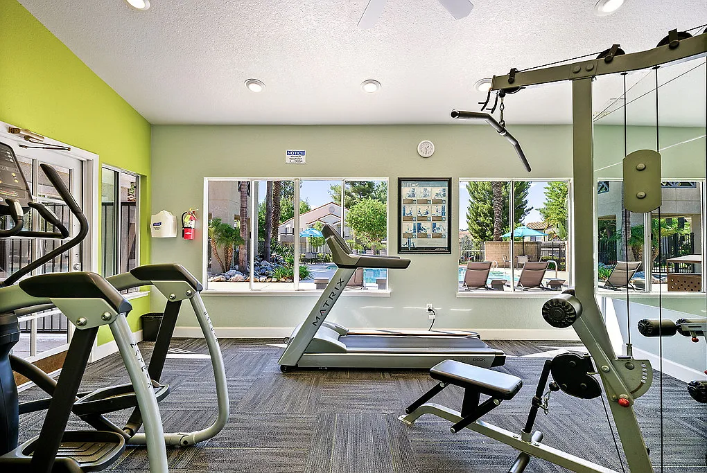 Emerald Pointe — Photo 2