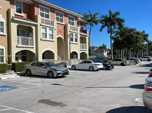 10855 NW 88th Ter Unit 208, Doral, FL 33178