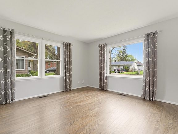 5th image of 1208 Riley Ct