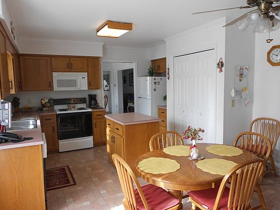 2nd image of 210 Waterford Dr