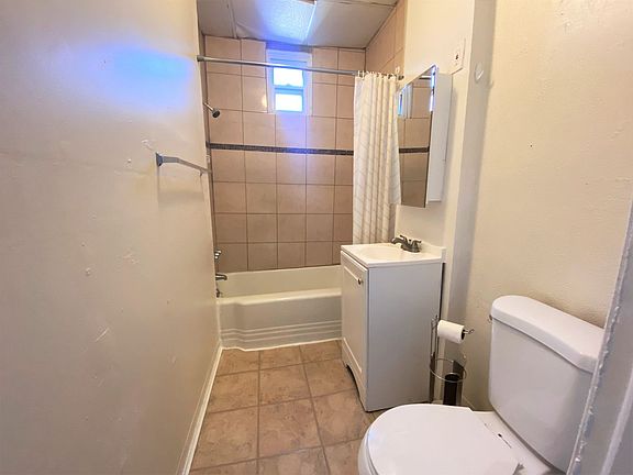 5th image of 516 McCandless Ave #3