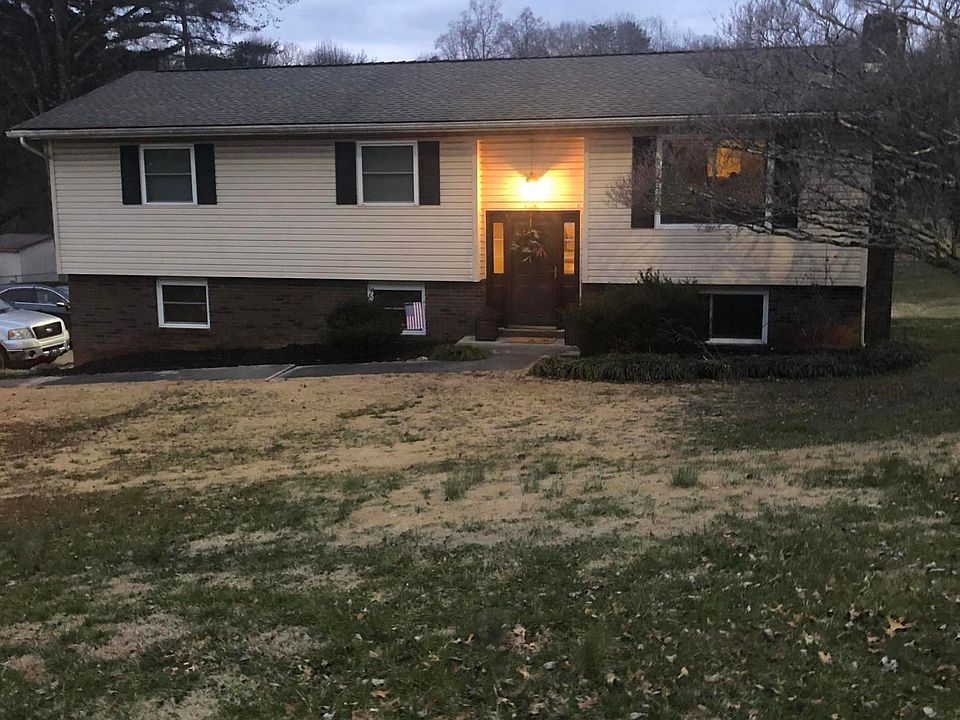1st image of 831 N Whispering Oak Cir
