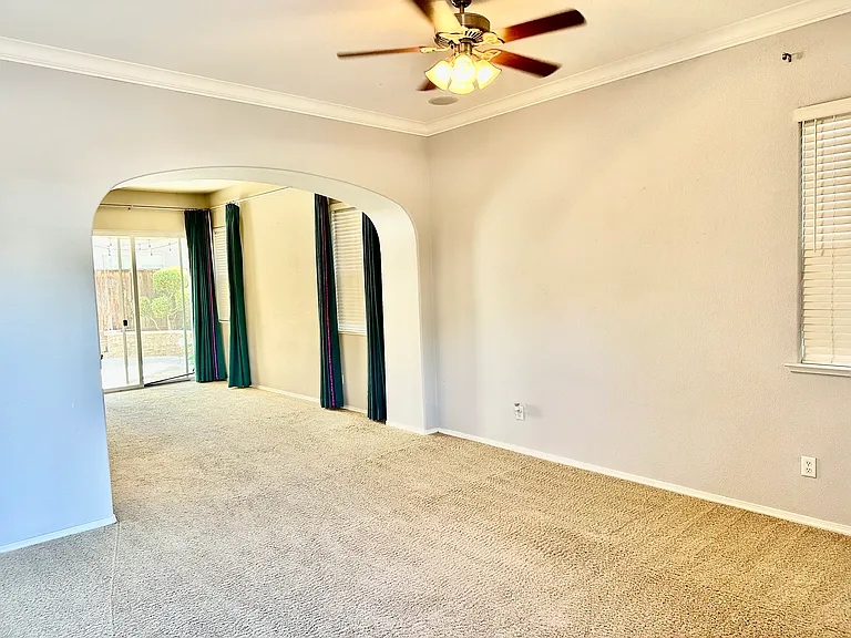 4048 W Apple Tree Ln — Photo 4