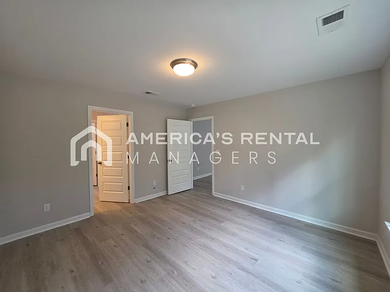 10303 Squires Way — Photo 39
