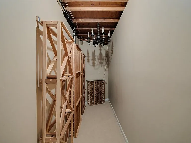 130 Huntcliff Point — Photo 40