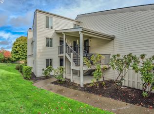 9910 SW Trapper Ter, Beaverton, OR 97008