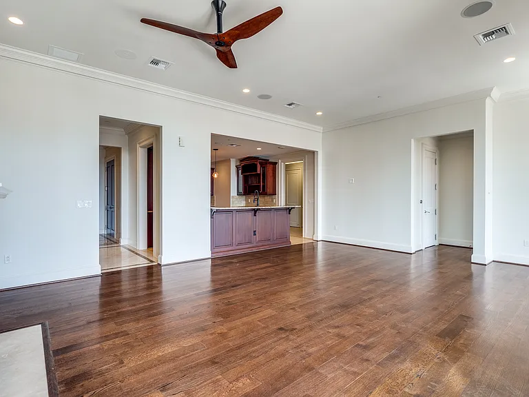 2555 N Pearl St #2001 — Photo 8