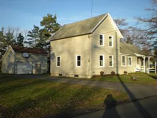 79 Gardner St photo 1