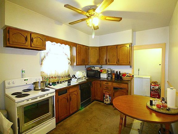 4th image of 3343 West St
