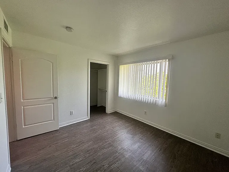 14359 Haynes St #5 — Photo 17