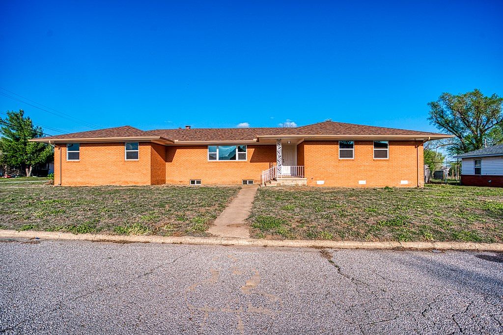 420 N Harmon Ave, Watonga, OK 73772 Zillow