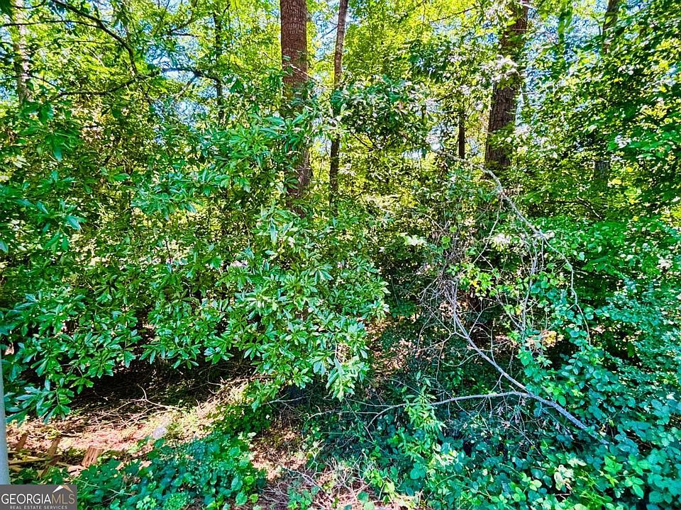 2nd image of 100 Saxon Woods Dr