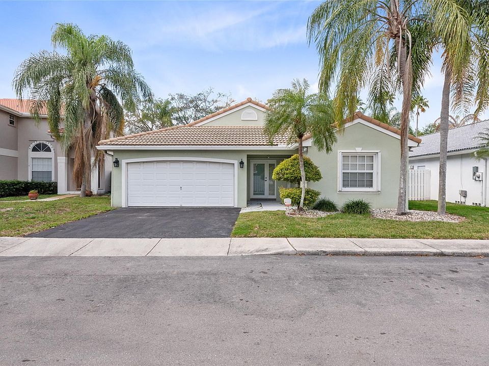 1st image of 1023 NW 125th Terrace
