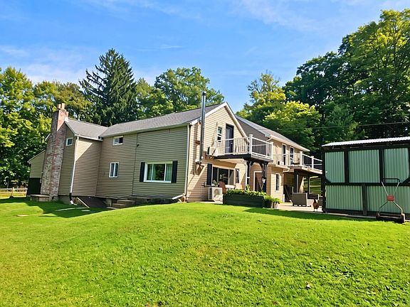 4th image of 1088 Burns Rd