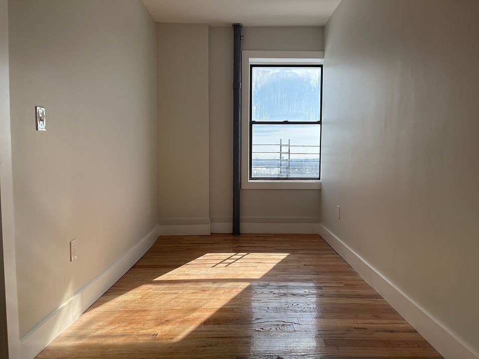 2nd image of 505 Garfield Ave #42E