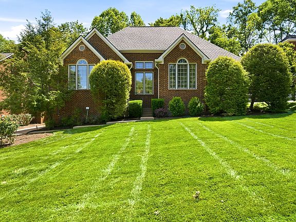 4th image of 8013 Montcastle Dr