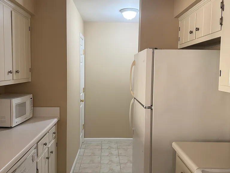 146 N Timber Dr — Photo 14