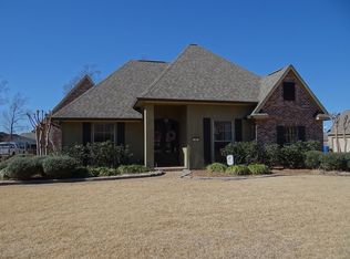 420 Rimstone Dr, Haughton, LA 71037