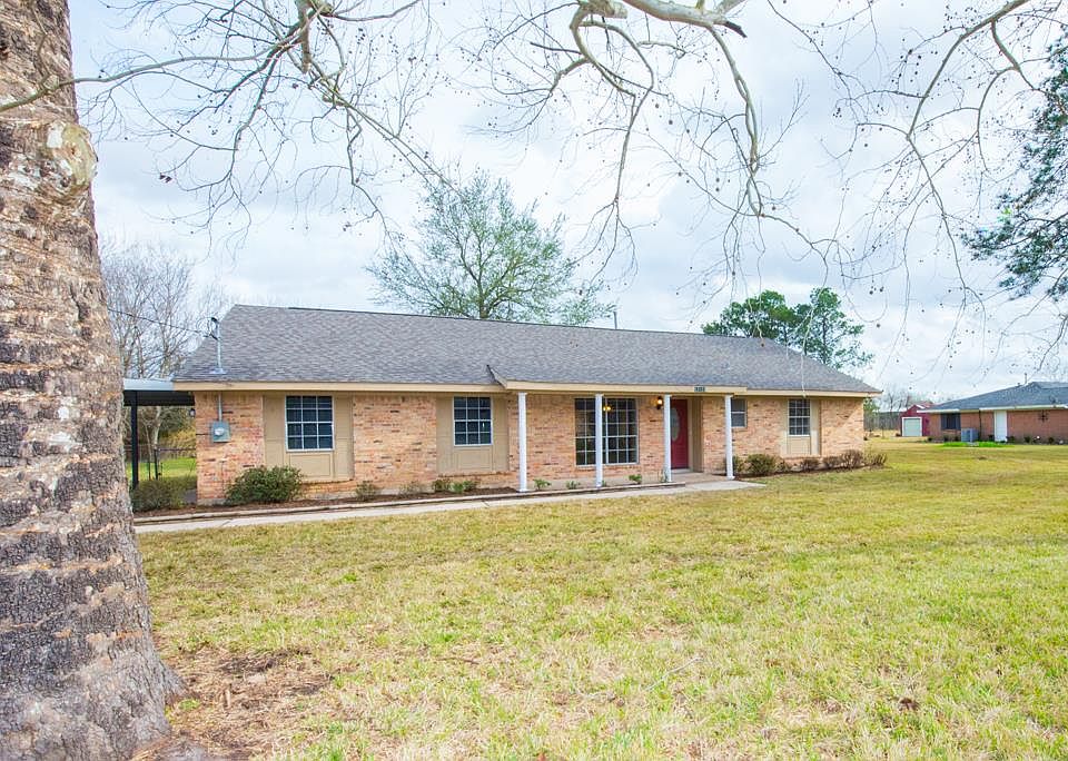 1st image of 12823 Manor Dr