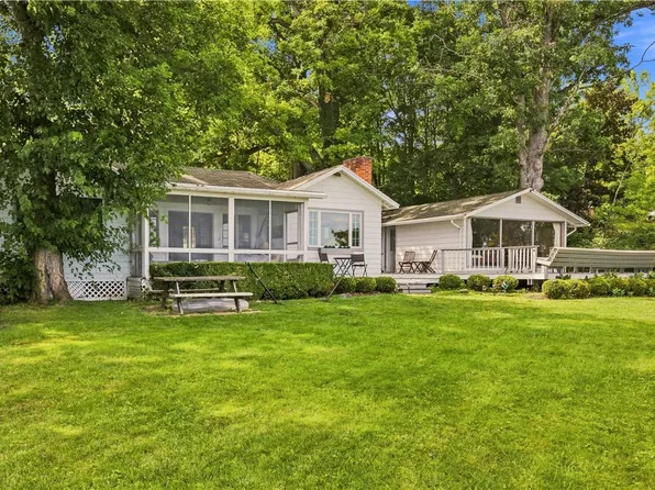 3611 Bay Vw, Penn Yan, NY 14527