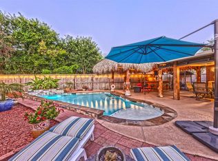 5002 Chase Lake Ct, Bacliff, TX 77518