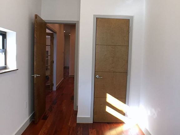 2nd image of 100 Edgecombe Ave #2B