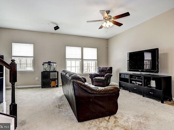 3rd image of 1107 Coulbourn Cor