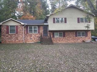 498 Cole Dr SW, Lilburn, GA 30047