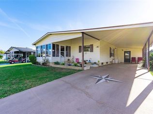 5447 Riviera Dr, Zephyrhills, FL 33541