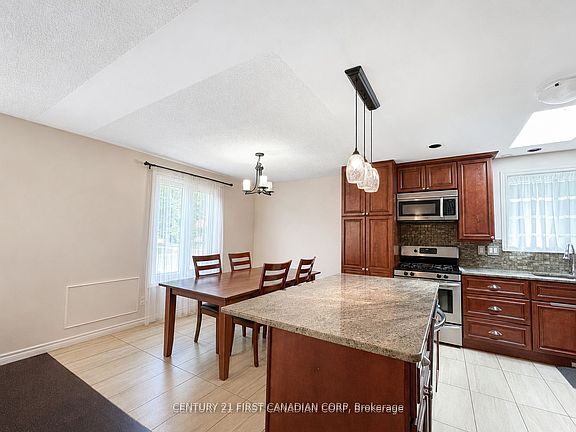 5th image of 1341 Aldersbrook Rd