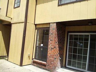 5th image of 1609 Chimney Wood Ln