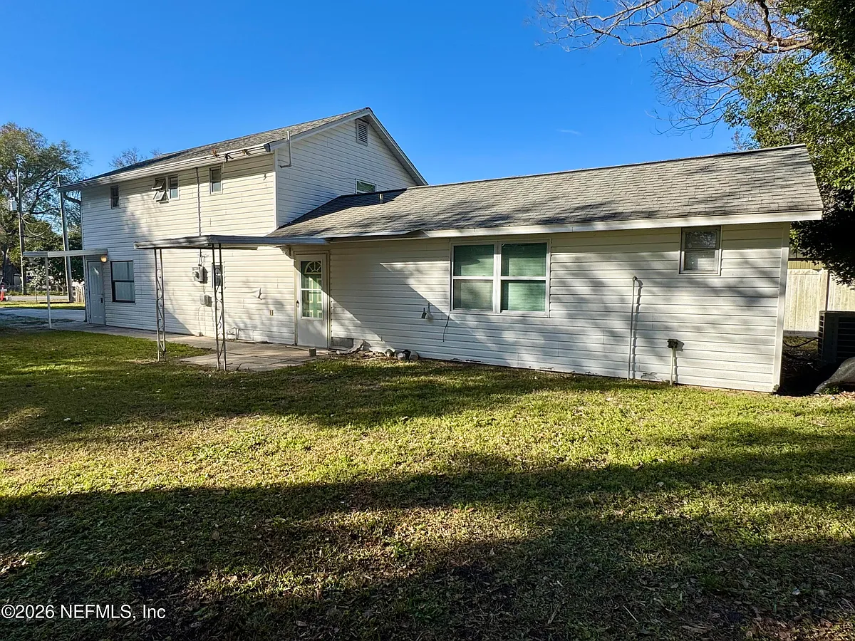 Building Photo - 2057 Glen Gardner Dr