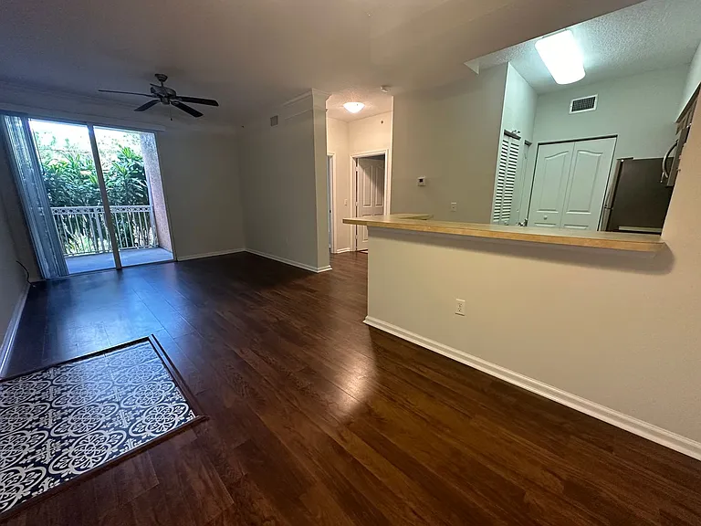 2210 Myrtlewood Cir E — Photo 10