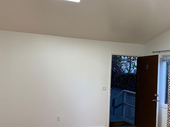 3rd image of 669 Indiana Ave #C