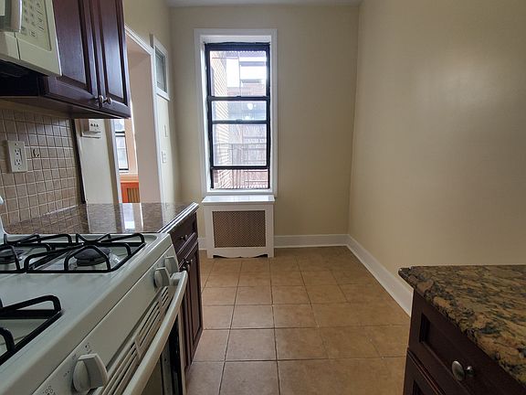 2nd image of 35-50 82nd St #5Z