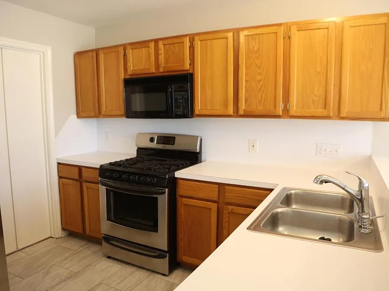3419 Lakeland Gardens Dr — Photo 7