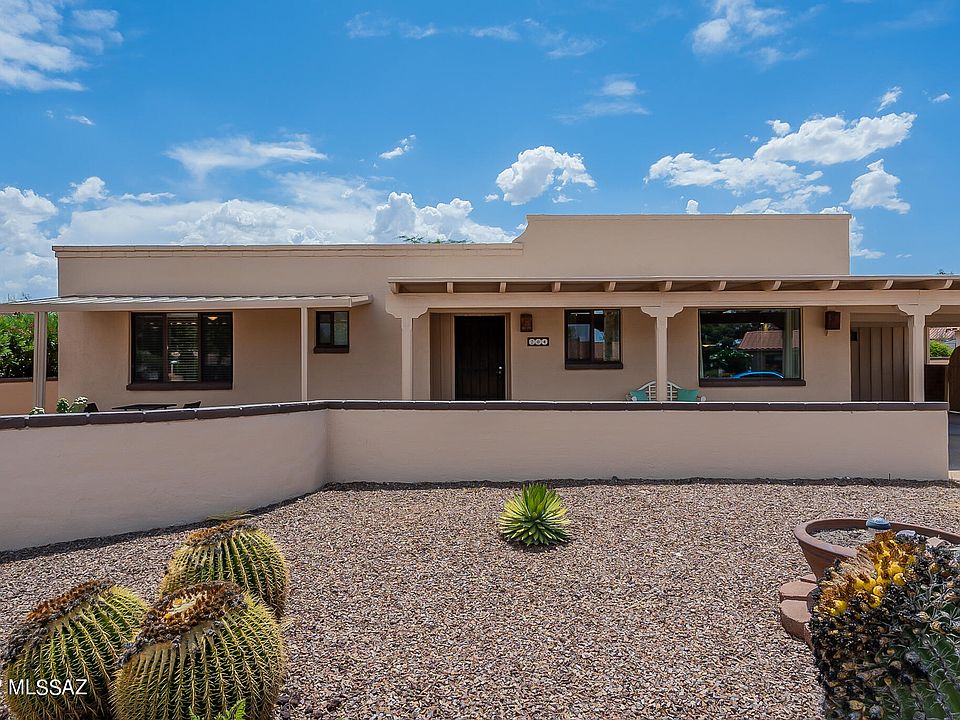 1st image of 204 E Los Jardines