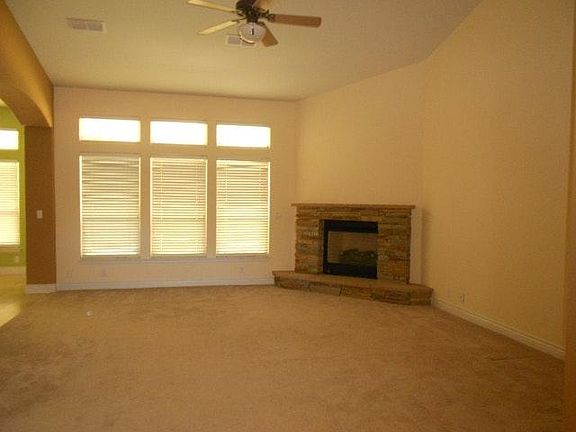2nd image of 3221 Catawba Dr