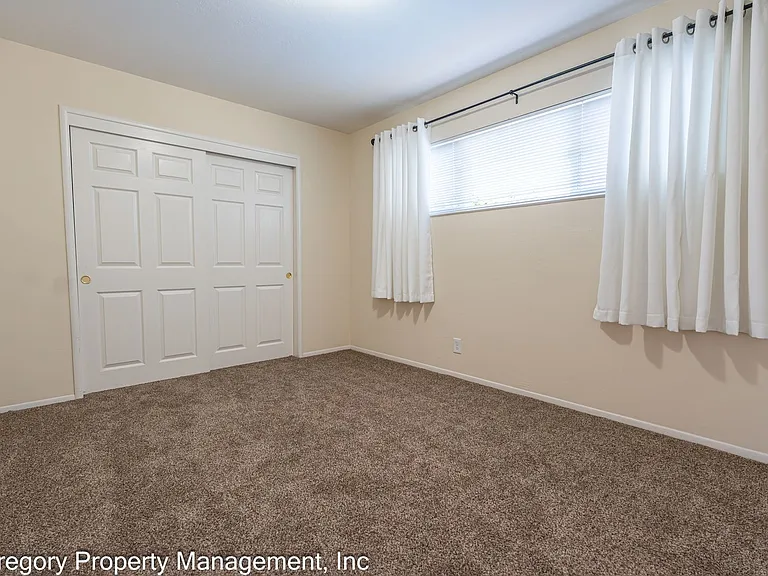 512 Santa Clara — Photo 11