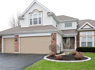 7 Driftwood Ct, Algonquin, IL 60102