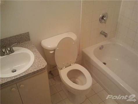 2nd image of 13922 NE 2nd Ave #3B