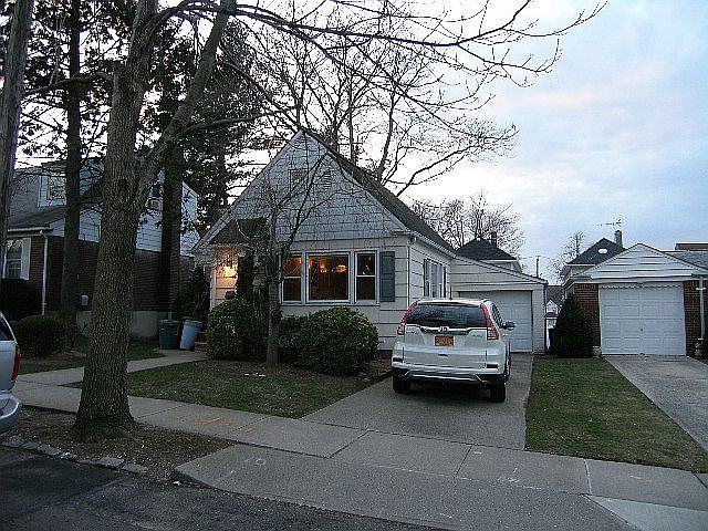 1st image of 726 Oakland Ave