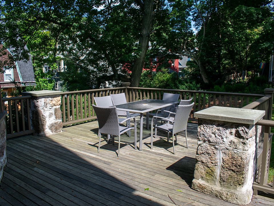 Side deck