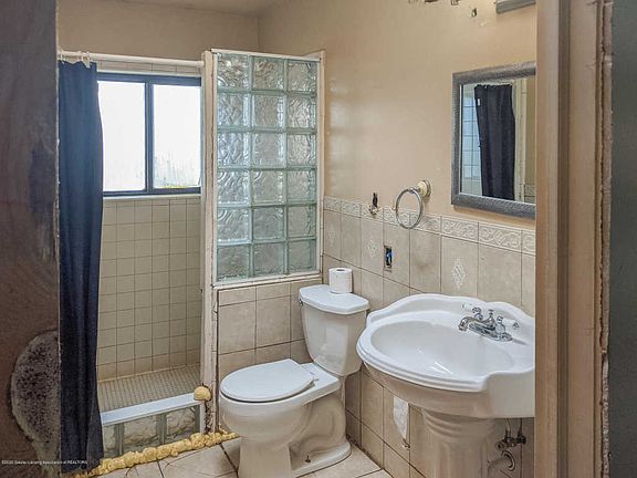 5th image of 6059 E Lake Dr
