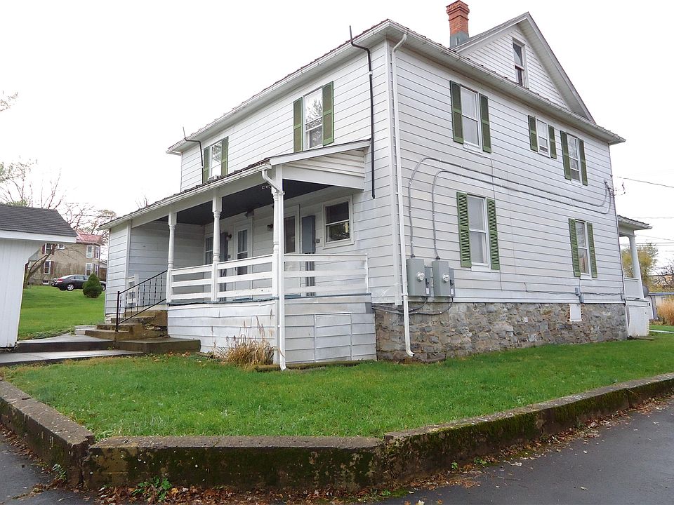 2nd image of 2432 First St