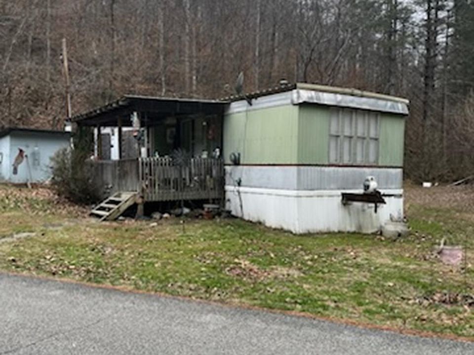 1st image of 2792 Wallow Hole Rd