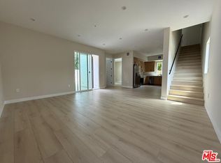 7342 Forbes Ave, Van Nuys, CA 91406
