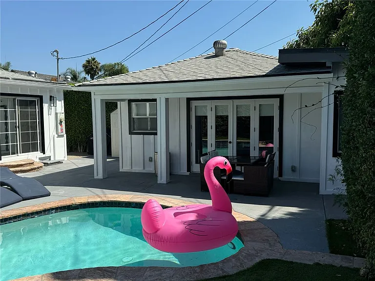 1207 Greenacre Ave — Photo 36