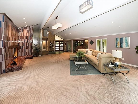 5th image of 5129 Green Braes East Dr