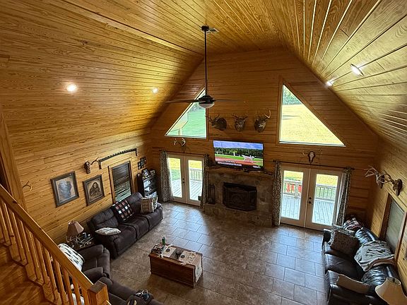 5th image of 7096 Jim Burns Rd